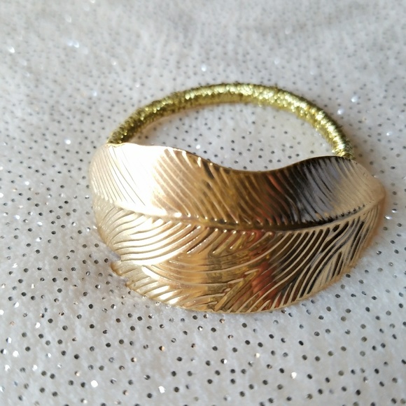 Gold Hair Pony tail elastic with Leaf and Barrett Bundle NWT - Picture 3 of 8